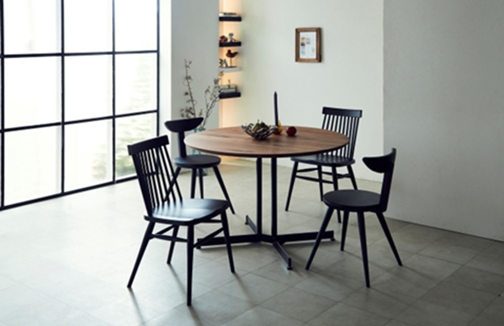 知らないと後悔する？丸いダイニングテーブルのデメリット